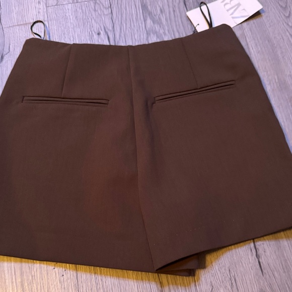 Zara Dark Brown Skorts - Picture 2 of 2